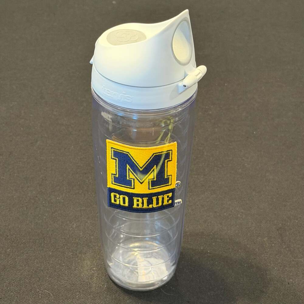 Tervis Michigan Wolverines 24 oz. Venture Lite Water Bottle